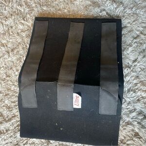 Ultra Black Horse Neck / Jowl Sweat. 10” NWT